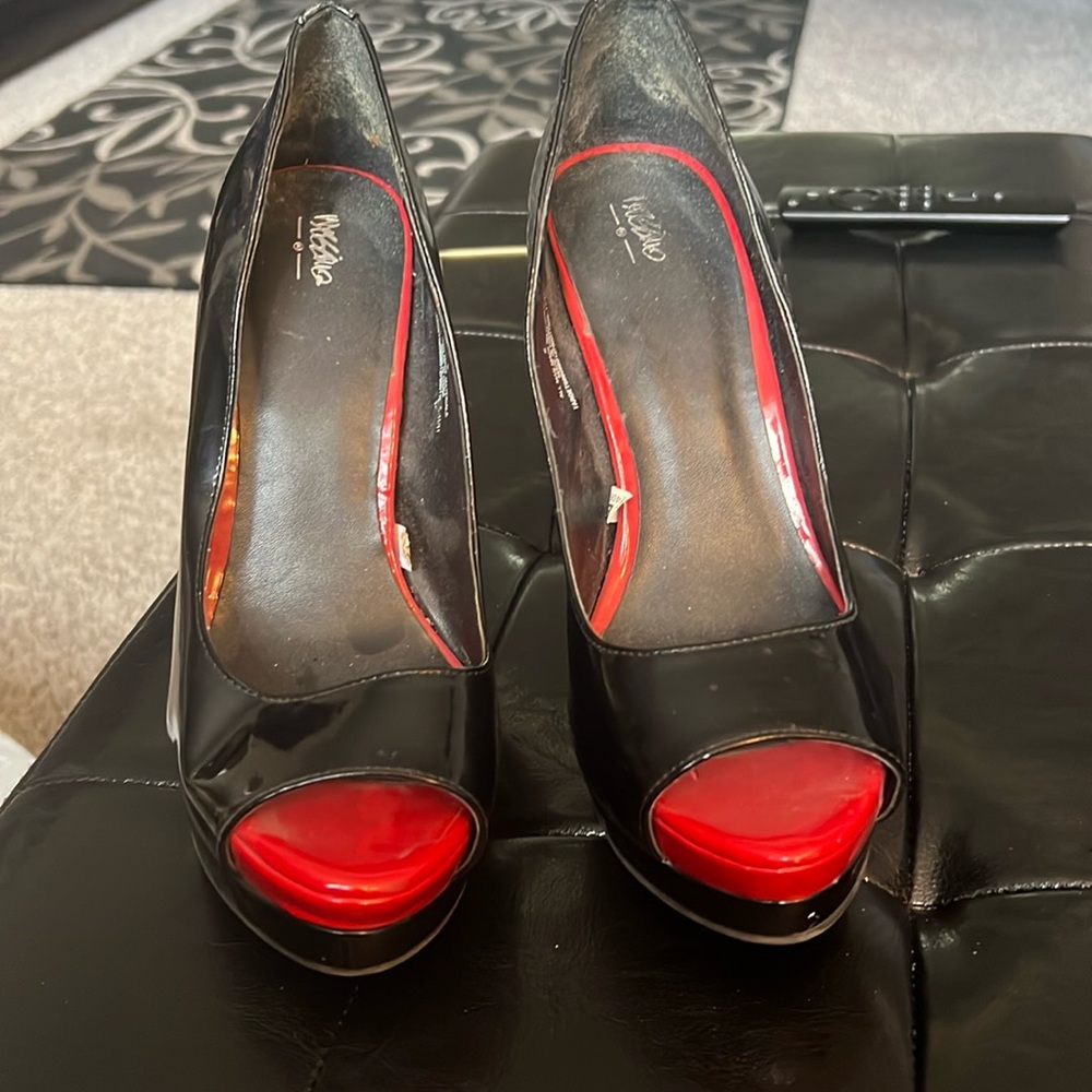 Red & black peep toe heels